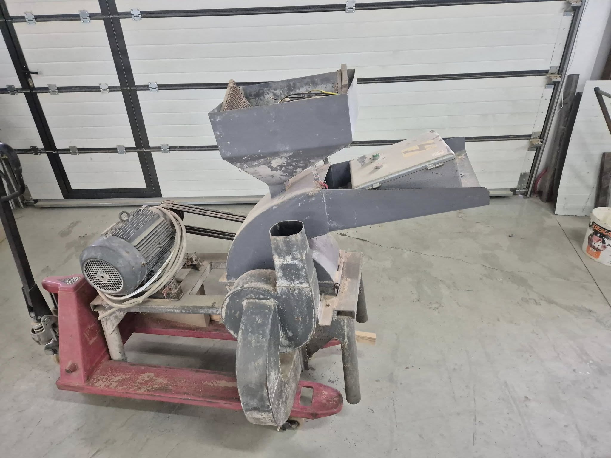 Mlin za poveke nameni: