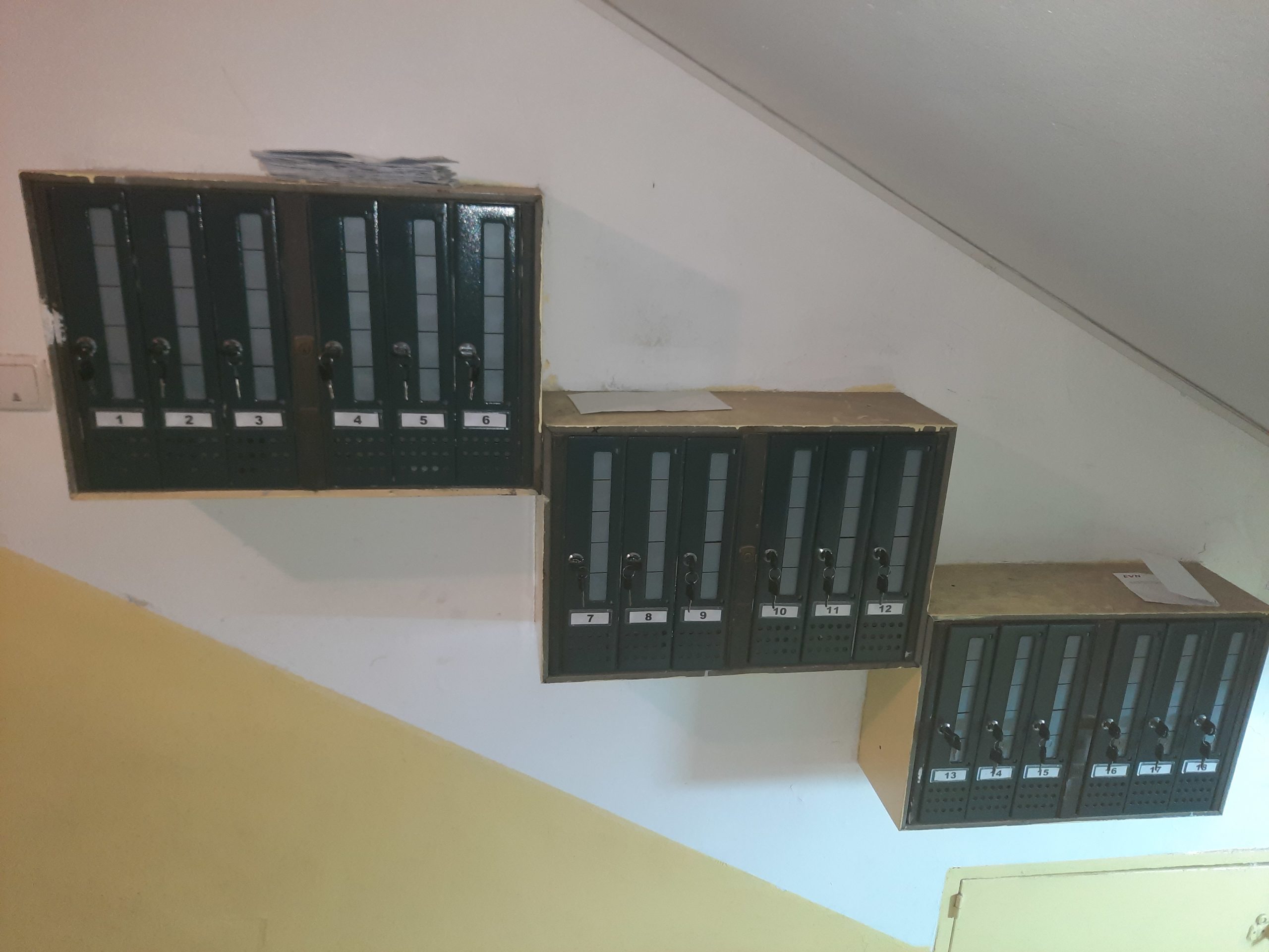 Вратички за поштенско сандаче