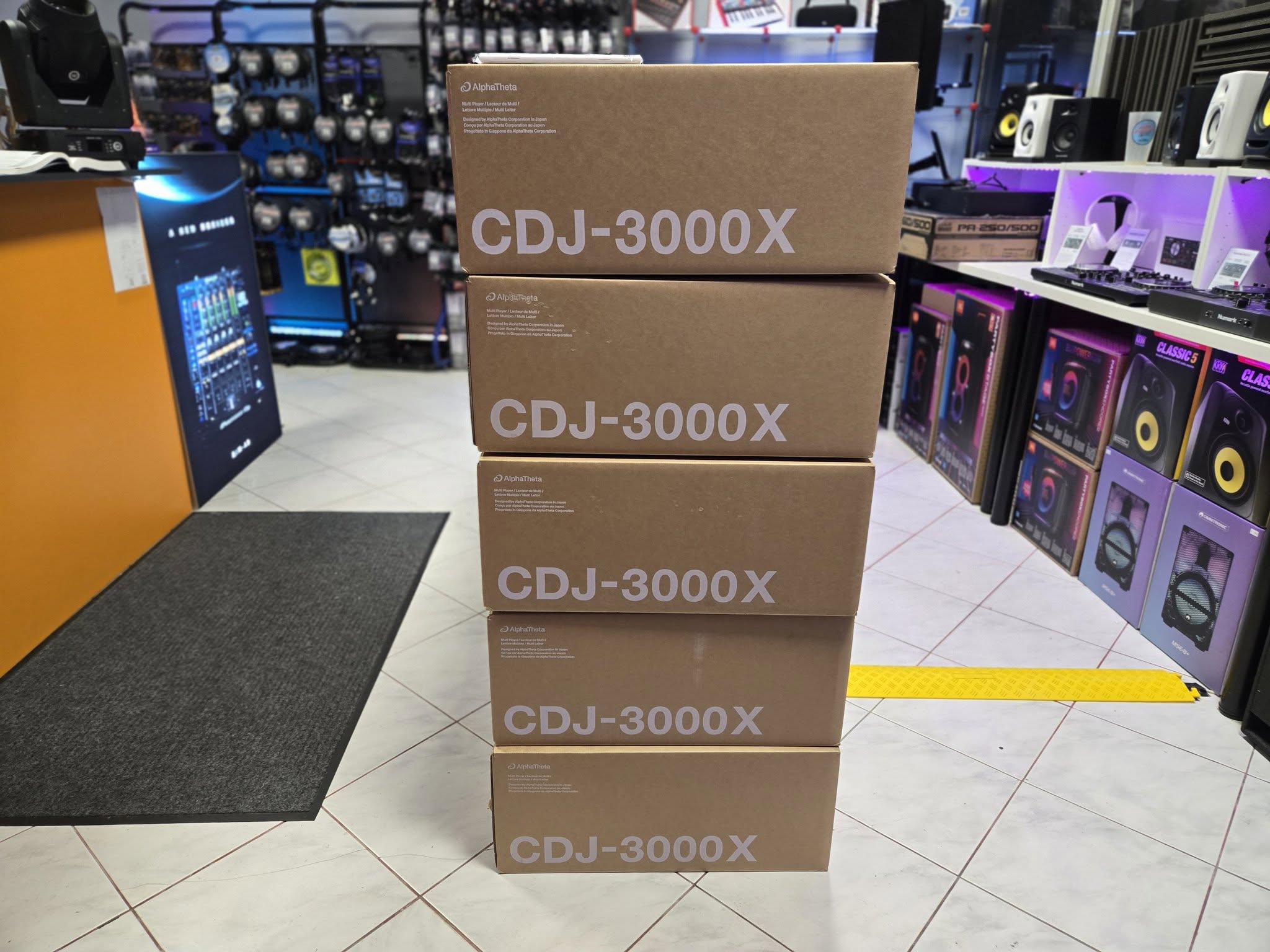 Pioneer DJ OPUS-QUAD, Pioneer DJ XDJ-RX3, Pioneer XDJ-XZ, Pioneer DJ DDJ-FLX10, AlphaTheta XDJ-AZ, AlphaTheta OMNIS-DUO,  AlphaTheta DDJ-GRV6, Pioneer DDJ-1000SRT, Pioneer DJ DDJ-REV7, AlphaTheta CDJ-3000X , Pioneer CDJ-3000, Pioneer DJM-A9