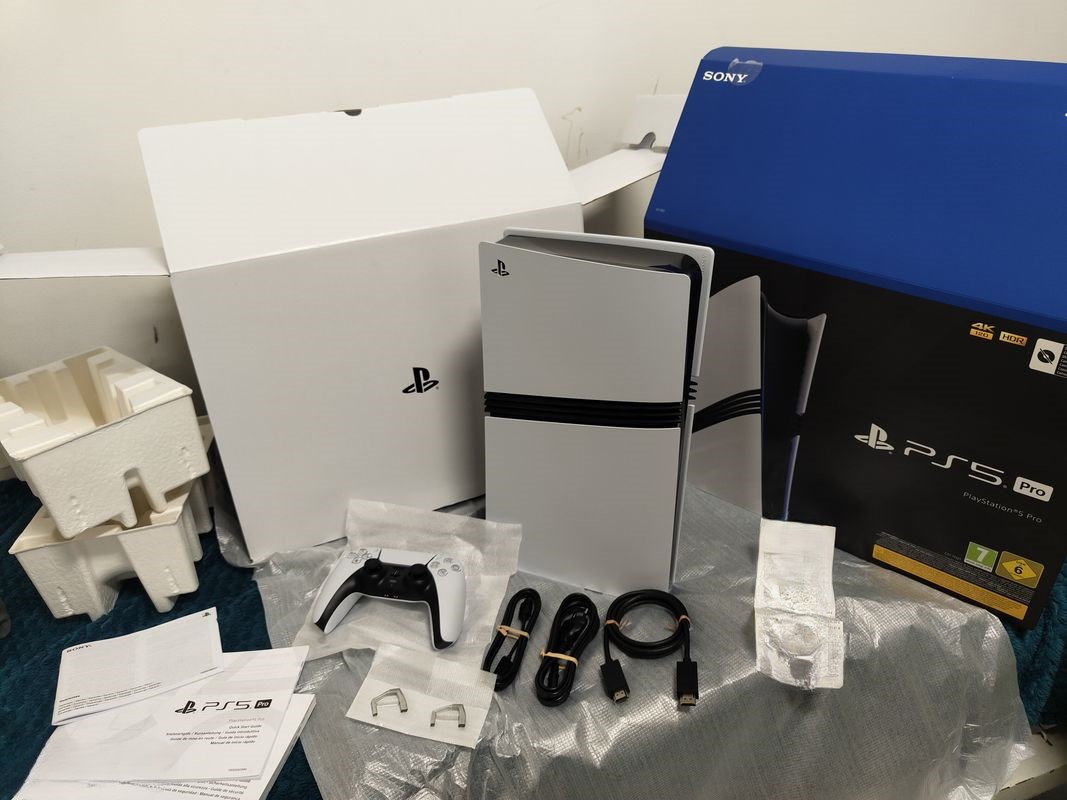 Sony PlayStation PS5 Pro 2TB конзола , Sony PlayStation PS5 Slim конзола , Nintendo Switch 2 конзола, Microsoft Xbox Series X 2TB