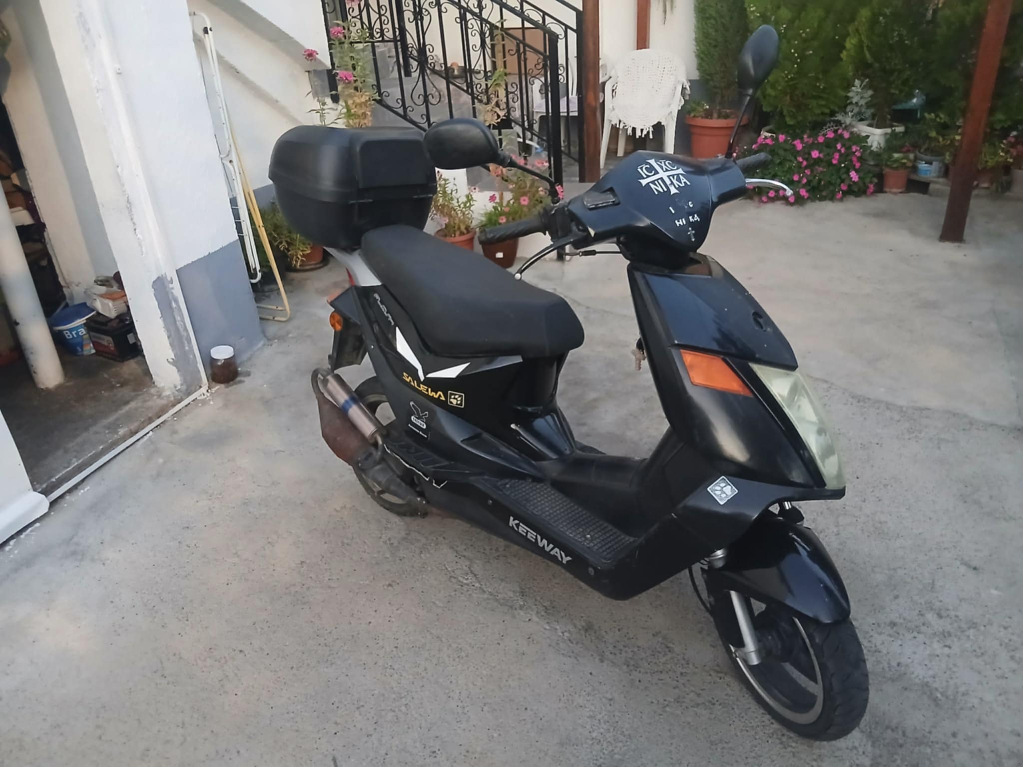 Se Prodava Skuterce